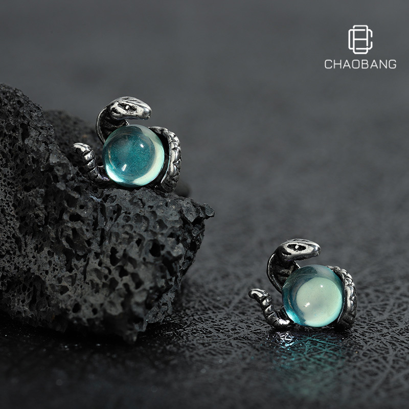 Medusa's Eye Earrings Men's Fashion Versatile High-End Topaz Women's Trendy Minimalist Cool Style Earrings Jewelry