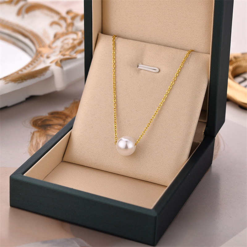 Collar de acero de titanio para mujeres simple y versátil estilo ligero de lujo nicho diseño de alta calidad no decoloración joyería de cadena de clavícula al por mayor