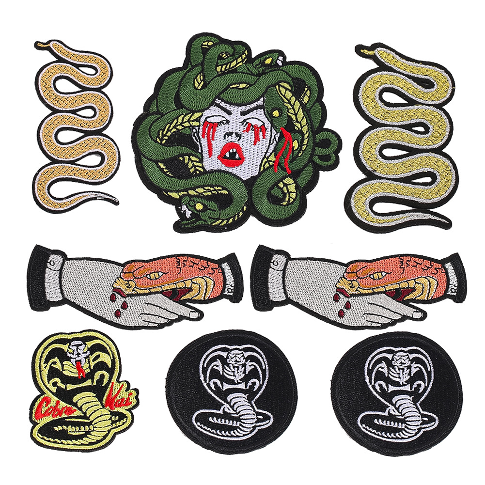 个性眼镜蛇动物刺绣布贴卡通动漫服装辅料背胶破洞diy补丁贴批发