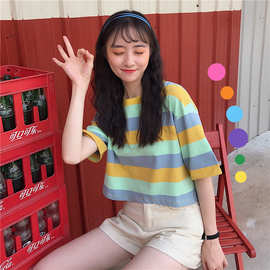 彩虹条纹T恤女2022新款漏肚脐宽松上衣夏季洋气超火cec短袖打底衫