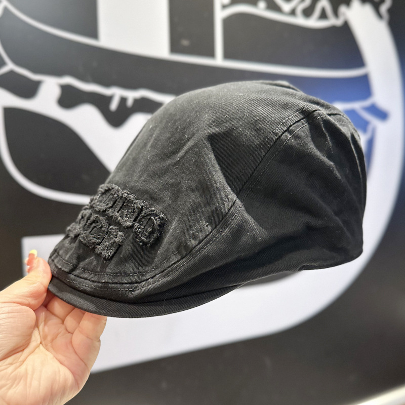 Diseñador coreano marca de periódicos sombrero infantil lavado con agua letras femeninas etiqueta hacia adelante sombrero protector solar padres-hijos pintores sombrero para niños