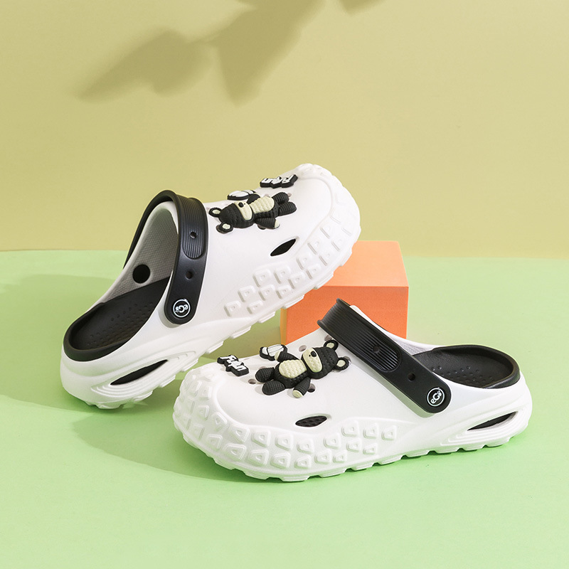 2025 nuevos neumáticos agujeros zapatos antideslizantes antiolentes suela gruesa de verano ropa de moda para trabajar lindas zapatillas de cabeza de paquete