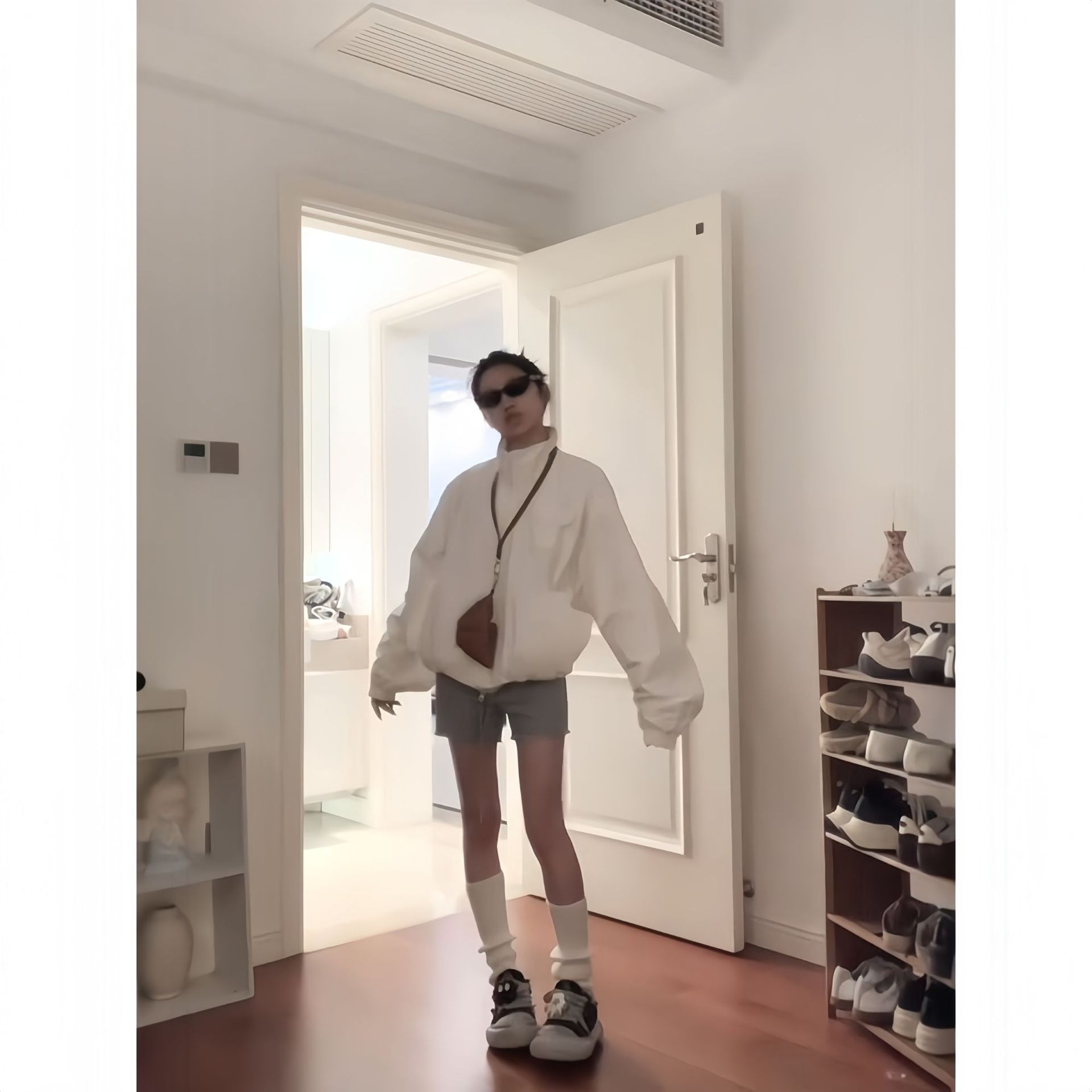 한국식 틈새 쇼트 러싱 재킷 여성 서양식 거리 튀김 선스크린 재킷 하이 엔드 센스 반바지 세트