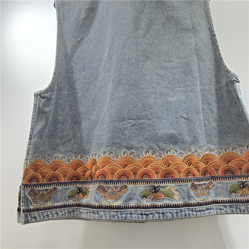 Coreano chic industria pesada sensación nacional bordado chaleco de vaqueros mujer 2026 primavera y verano nuevo elegante retro chaleco sin mangas image 4