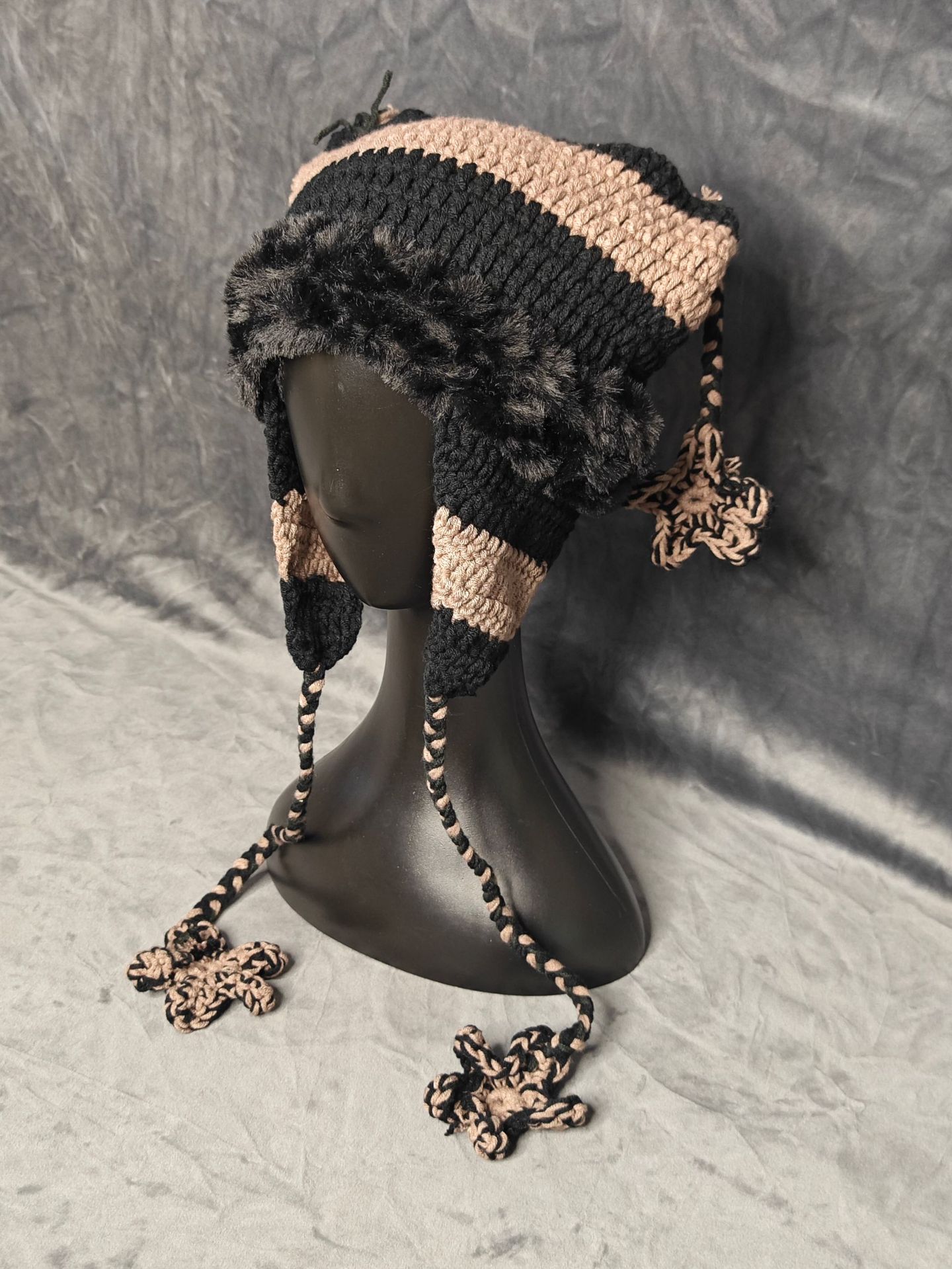 Hersteller Großhandel Little Devil Gestreifte handgestrickte Kreuzbordüre Xiaohongshu Gleiche Katzenohren Stern Hut Japanisch Einfach_voghion.com