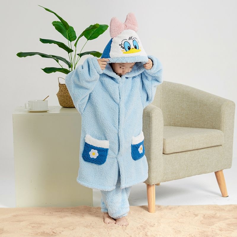 秋冬季珊瑚绒加厚唐老鸭睡袍儿童宽松外出超萌巨厚家居服套装亲子