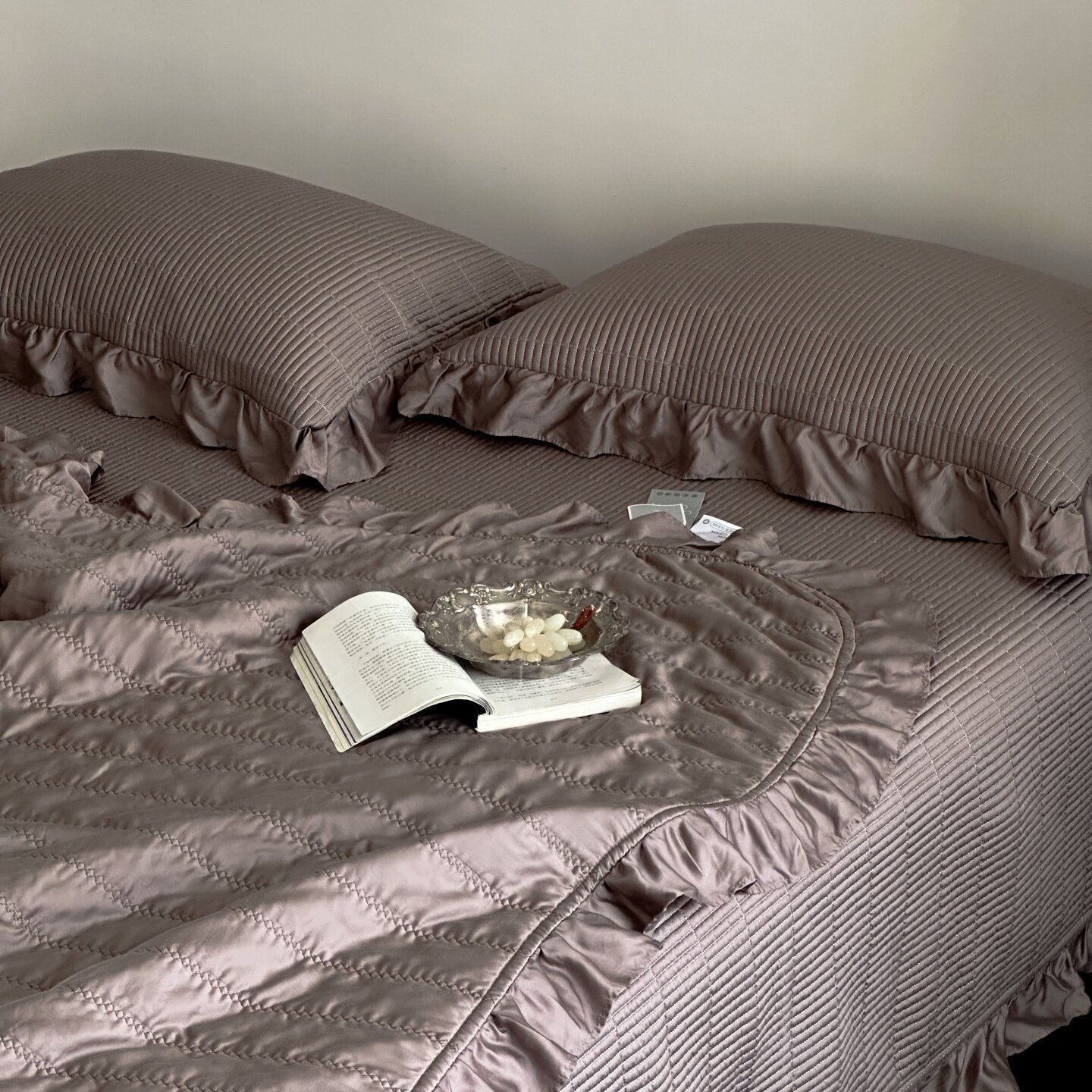 Lyocell Tencel Cooling Bedding Set Four Piece Wide Stripe Design_voghion.com