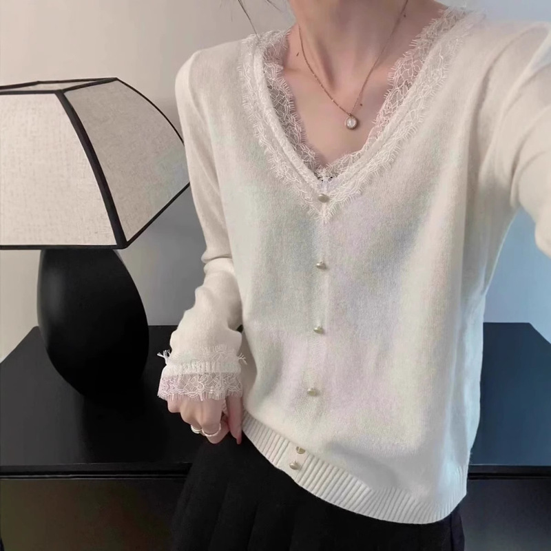 毛衣秋季女装宽松慵懒上衣女高级感超好看蕾丝V领内搭针织打底衫|undefined