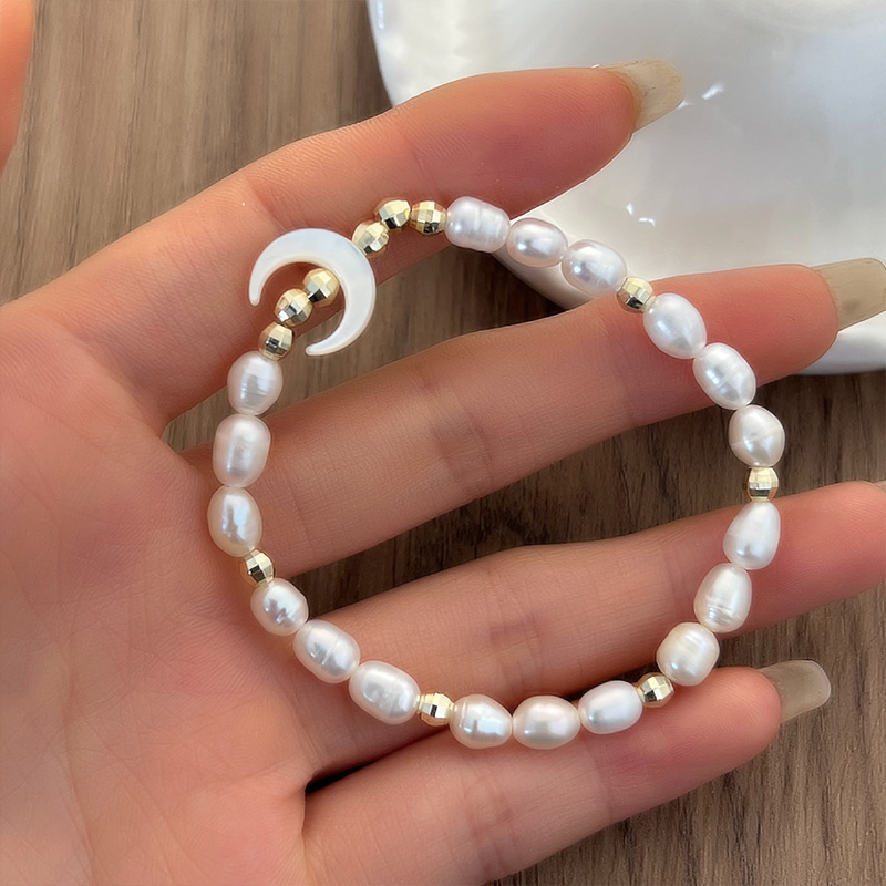 Basic Moon Freshwater Pearl Shell Plating 14K Gold Plated Women's Bracelets display picture 2