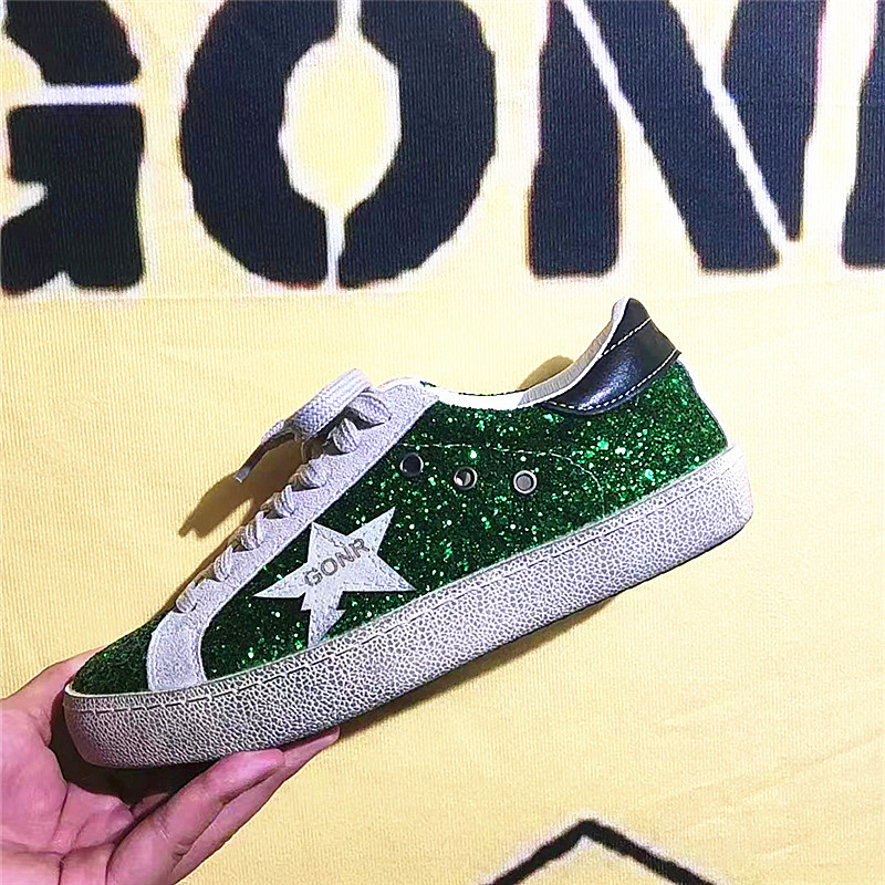 Zapatillas de deporte blancas pequeñas retro Harajuku multi-fósforo calle tiro estrella estudiante talla grande 44 pareja familia zapatos sucios exportación estilo caliente