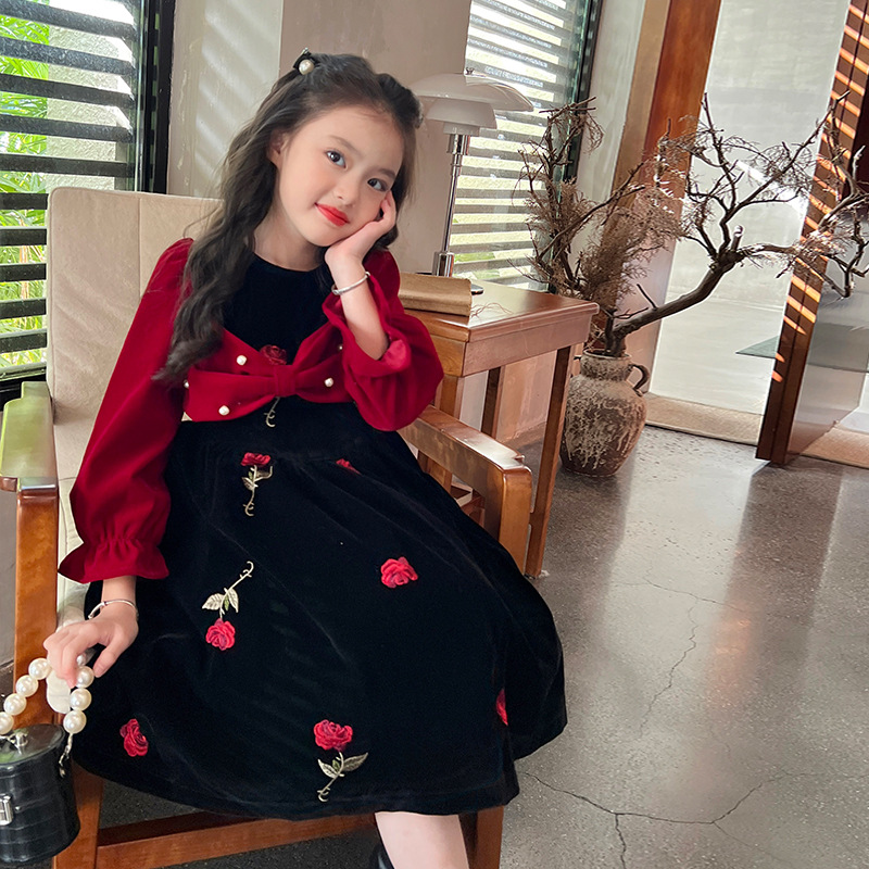 童装女童2025新款公主风长袖连衣裙春秋冬儿童红色新年刺绣丝绒裙