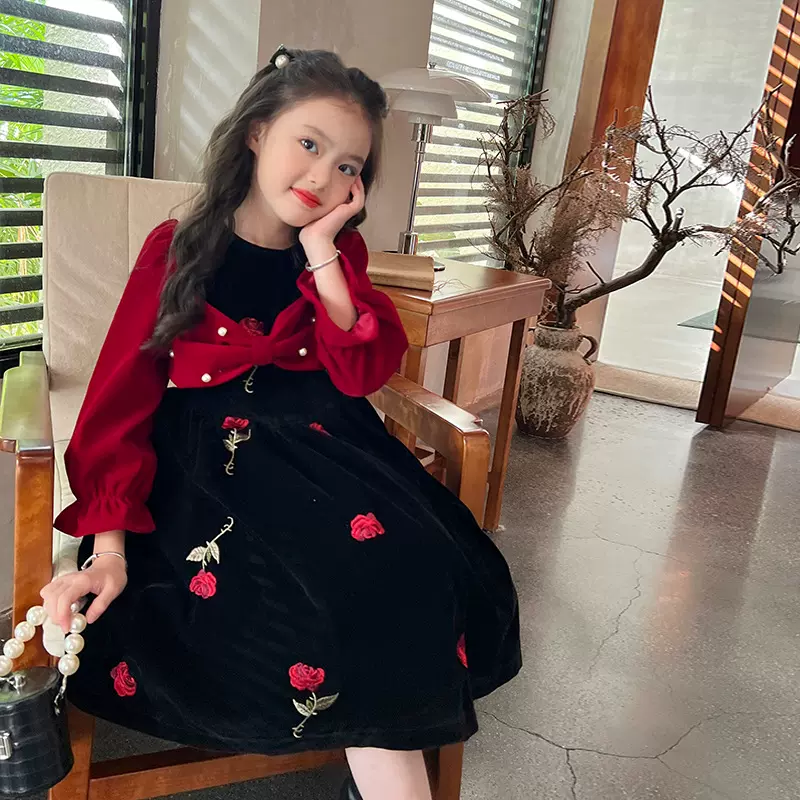 童装女童2025新款公主风长袖连衣裙春秋冬儿童红色新年刺绣丝绒裙