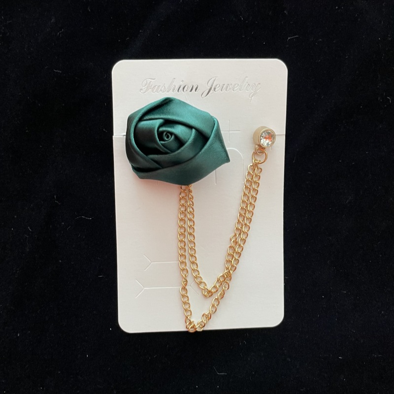 Broche de flor de rosa en tela para hombre con borlas boda_voghion.com