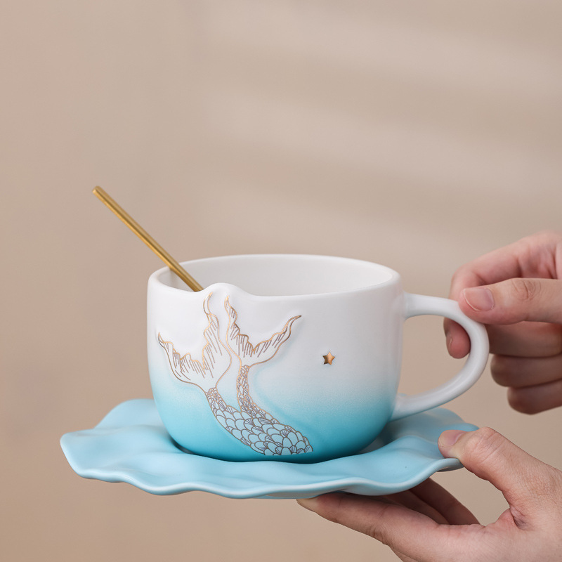 Cuchara de platillo de taza