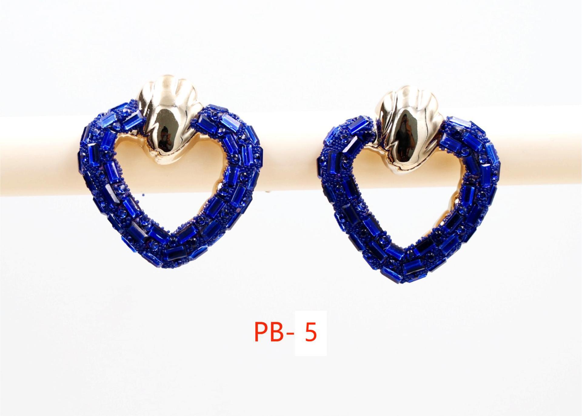27g Weight Steel needle Ear Needle Material Rhinestones Inlay Material Ear Studs Classification 1 Pair Quantity 1 Pair Simple Style Classic Style Heart Shape Inlay 304 Stainless Steel Rhinestones Ear Studs