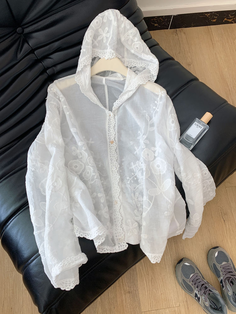 White lace long-sleeve with hood