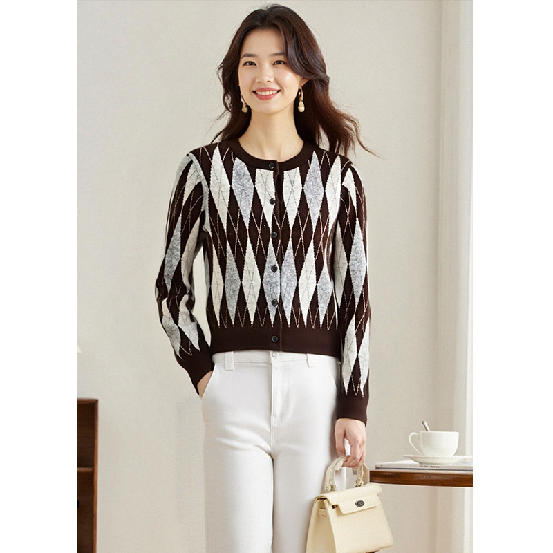 【An Order】French-Style Vertical Diamond-Patterned Knit Cardigan for Women, 2025 Autumn New Model, Elegant and Youthful Fashion Top
