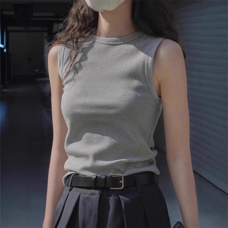 American-Style Gray Padded Tank Top for Women, Round Neck, Wide Shoulder, Slim Fit, Sleeveless, Cut-Shoulder Top