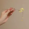 Жёлтый гинкго с кисточкой