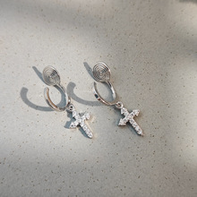 ���\�桿�ʯʮ�ּܶ��A����P�䵭�L�߼��о��º��s�o������Ů