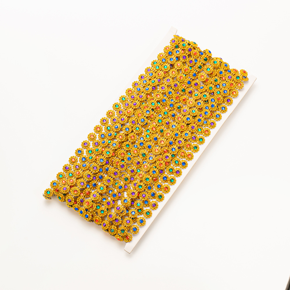 Taladro de presión de flor de ciruelo pequeño de una sola fila diamante de imitación de color AB diamante de alambre de galvanoplastia de protección del medio ambiente colorido cadena de perforación hueca de plástico accesorios de ropa