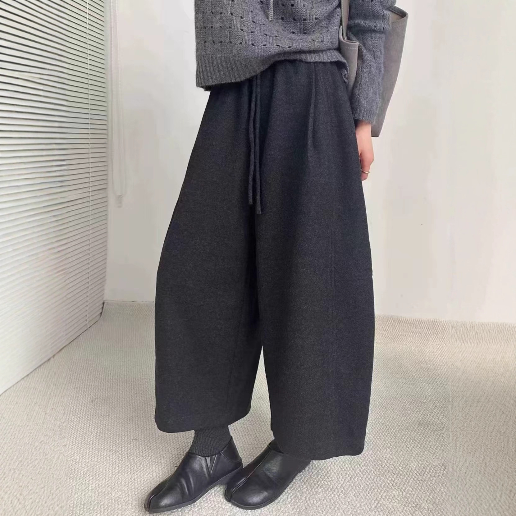 Maternity Pants, Eight-Tenths Length, for Winter Wear, Do Not Tighten the Belly during Pregnancy, Fleece-Lined, Thickened, Wide-Leg Pants, 2025 Autumn and Winter Collection, 12195