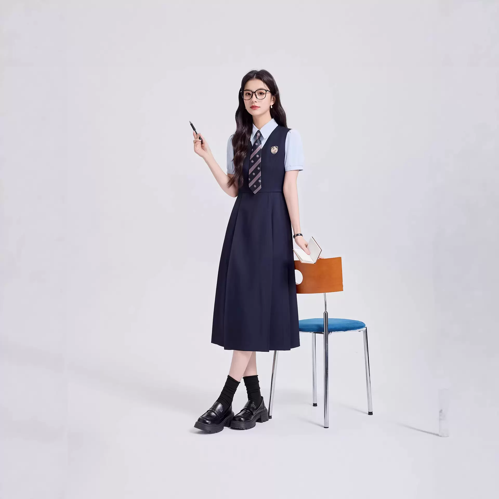 外贸学院风衬衫背心裙两件套女教资面试职业装显瘦正式通勤教师裙