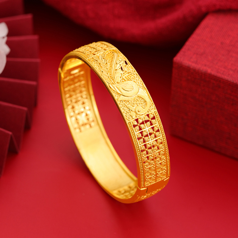 Hueco tallado flor pulsera patrón de pavo real estilo antiguo elegante todo partido pulsera de aleación de cobre hembra Venta caliente suministro directo de fábrica al por mayor