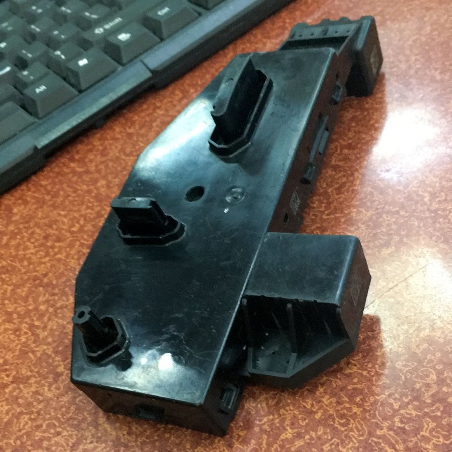 Aplicable a 14-17 Buick LaCrosse Cadillac XTS CTS interruptor de ajuste del interruptor del asiento delantero derecho 23247096