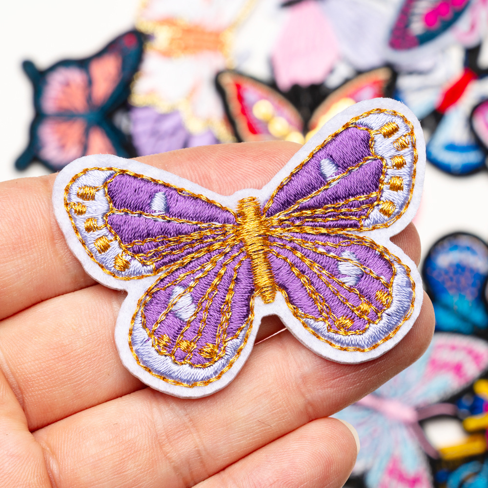 Pegatinas de tela de bordado de mariposa de color, sin costura, bordado por computadora, accesorios de ropa de bricolaje, pegatinas decorativas, pegatinas de parche, personalización al por mayor