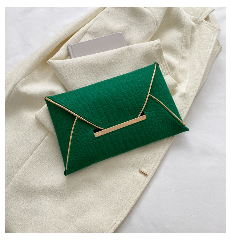 Foreign trade trend new envelope bag 2023 spring contrast color personalized clutch bag fashion simple foreign style women's bag_voghion.com