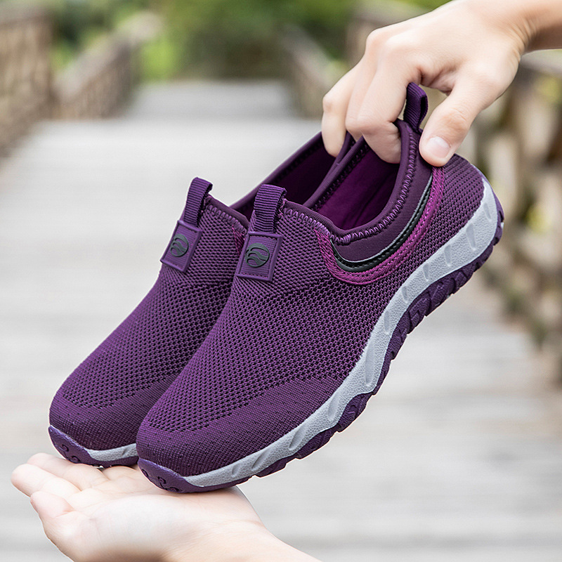 2025 primavera nuevas sandalias de mujer zapatos de madres de mediana edad y zapatos de madres de malla transpirables zapatos de mujer con suela suave zapatos casuales de ancianos