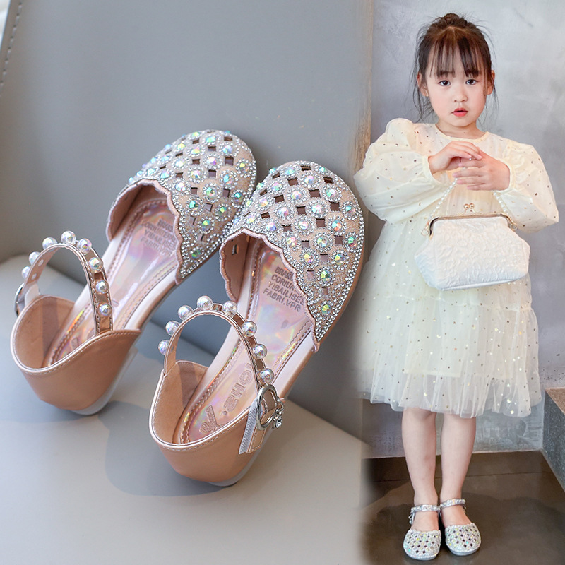女童凉鞋2023新款儿童鞋时尚包头水晶鞋银色表演出小孩高跟公主鞋