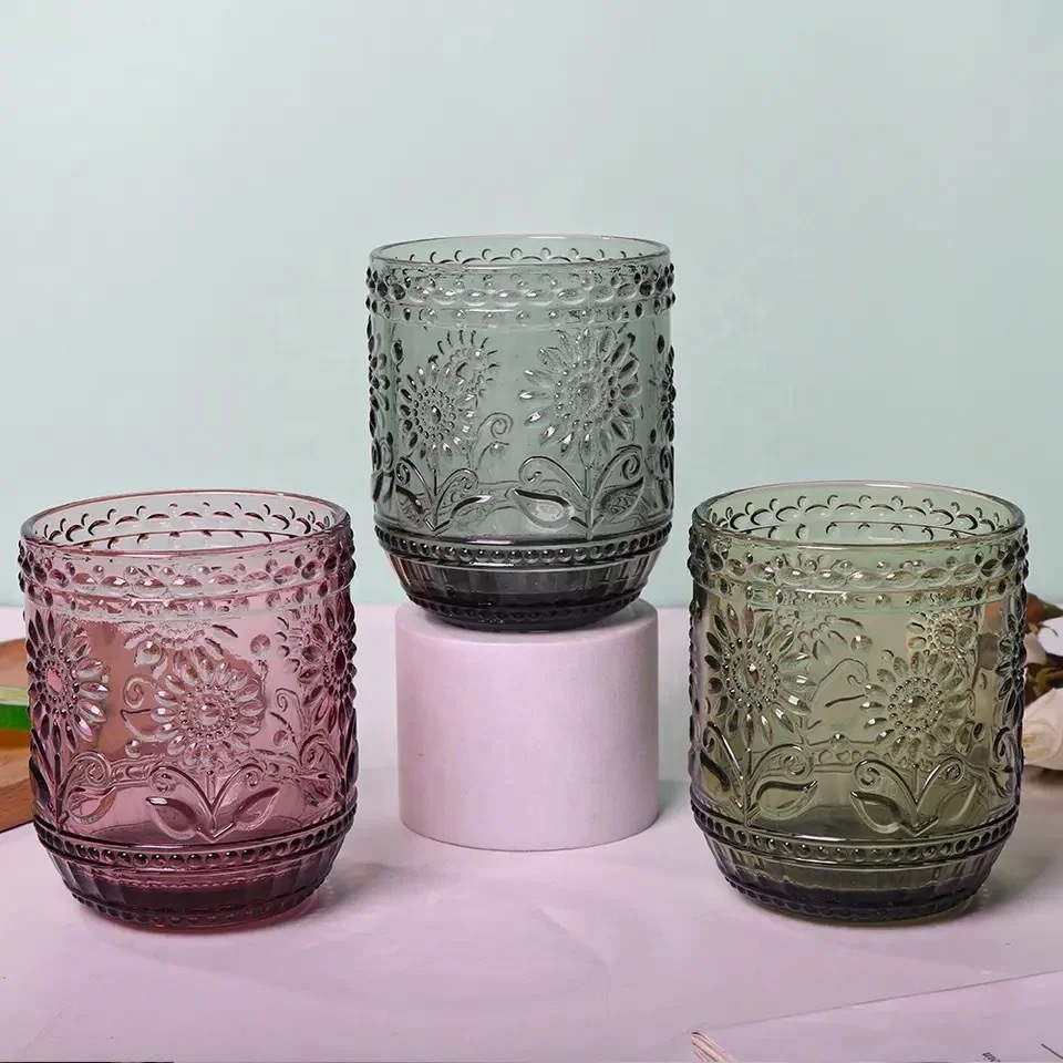 Taza de agua de vidrio con patrón de color de flor de sol en relieve retro al por mayor, taza de jugo de leche para el hogar de girasol, taza de bebida fría