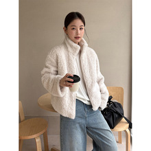 TG 冬日温暖卷卷毛绒立领柔软仿羊羔毛羽绒厚外套女2025新款26017