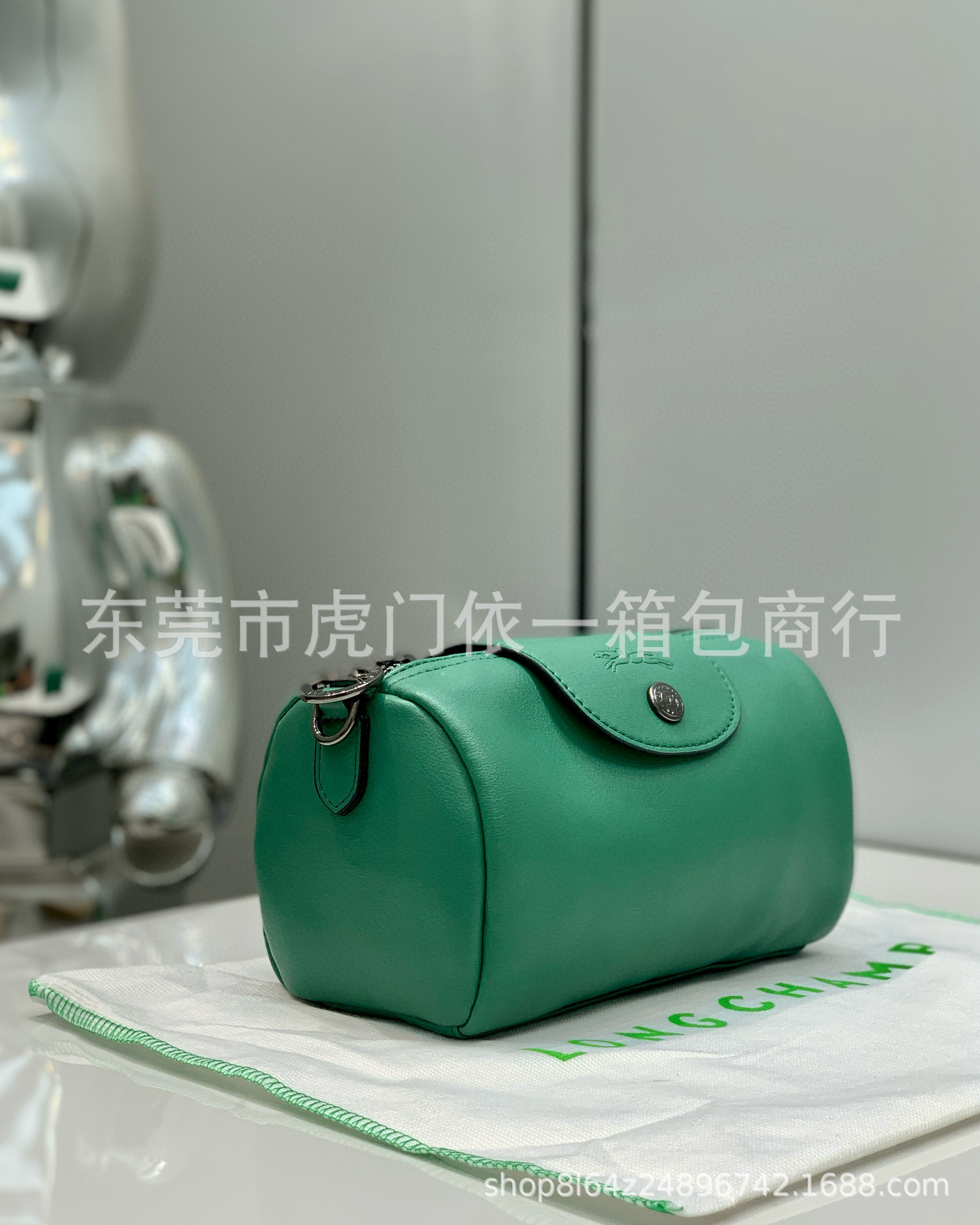 2024 nueva bolsa de boston, bolsa de barril, bolsa de almohada de piel de vaca, bolsa de hombro ajustable, bolsa de hombro con mango único