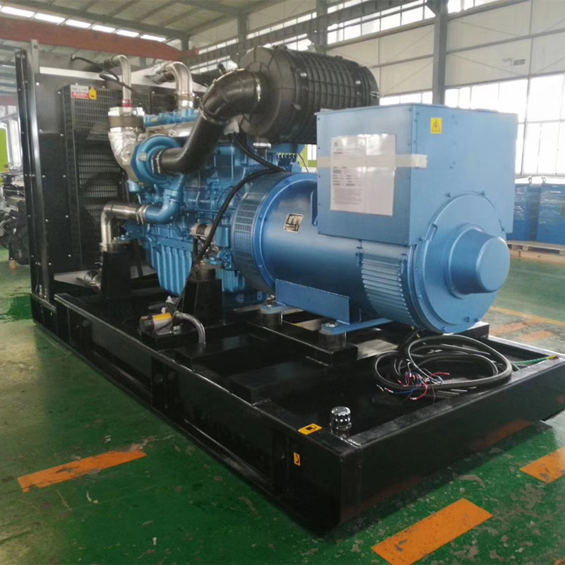 600KW潍坊常用发电机组三相工业用电纯铜稳压电机智能控制器