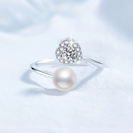 项链;耳钉;戒指