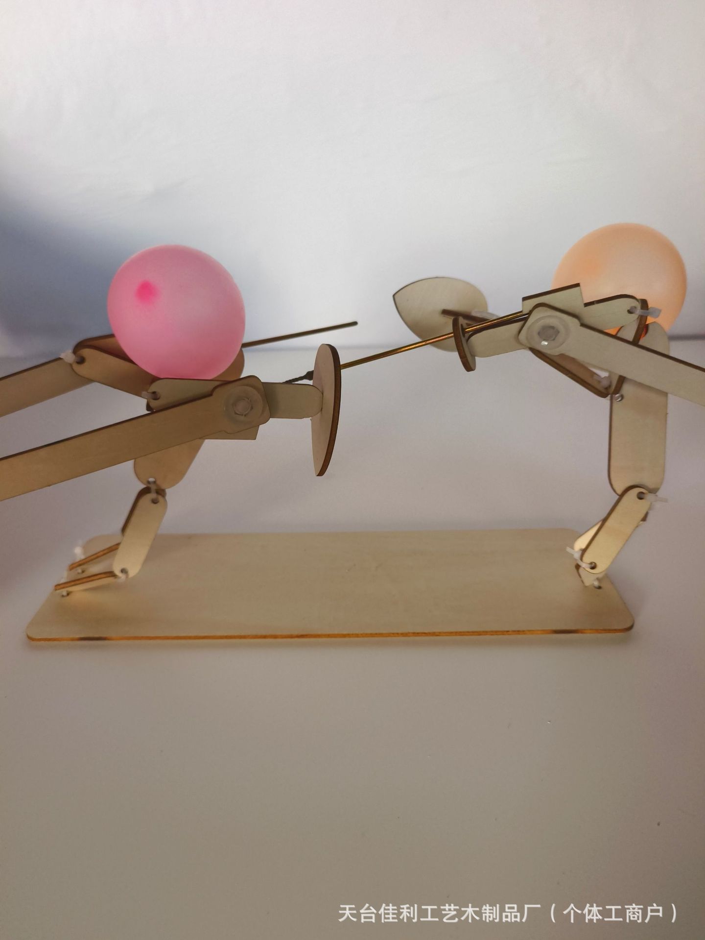 Muñeca de madera interactiva de madera hecha a mano globo conjunto de bambú Doble cabeza de juguete de batalla de varias personas