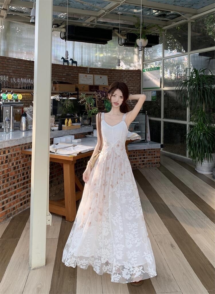 Váy maxi ren kèm cardigan hai mảnh phong cách thuần khiết nữ tính mùa xuân hè 2026 — Trang chủ, đầm dây chi tiết 6