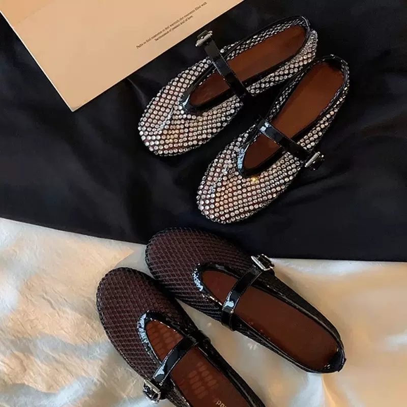 葡萄妈新款闪闪水钻一字扣带圆头平底浅口玛丽珍平底凉鞋女