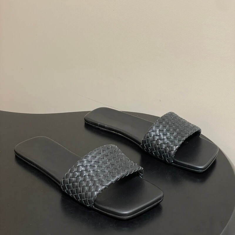 Cross-Border Light Luxury Minimalist Woven Genuine Leather Open-Toe Slippers Bv Soft Leather Square-Toe Casual Slide Sandals European and American Sizes Direct Supply