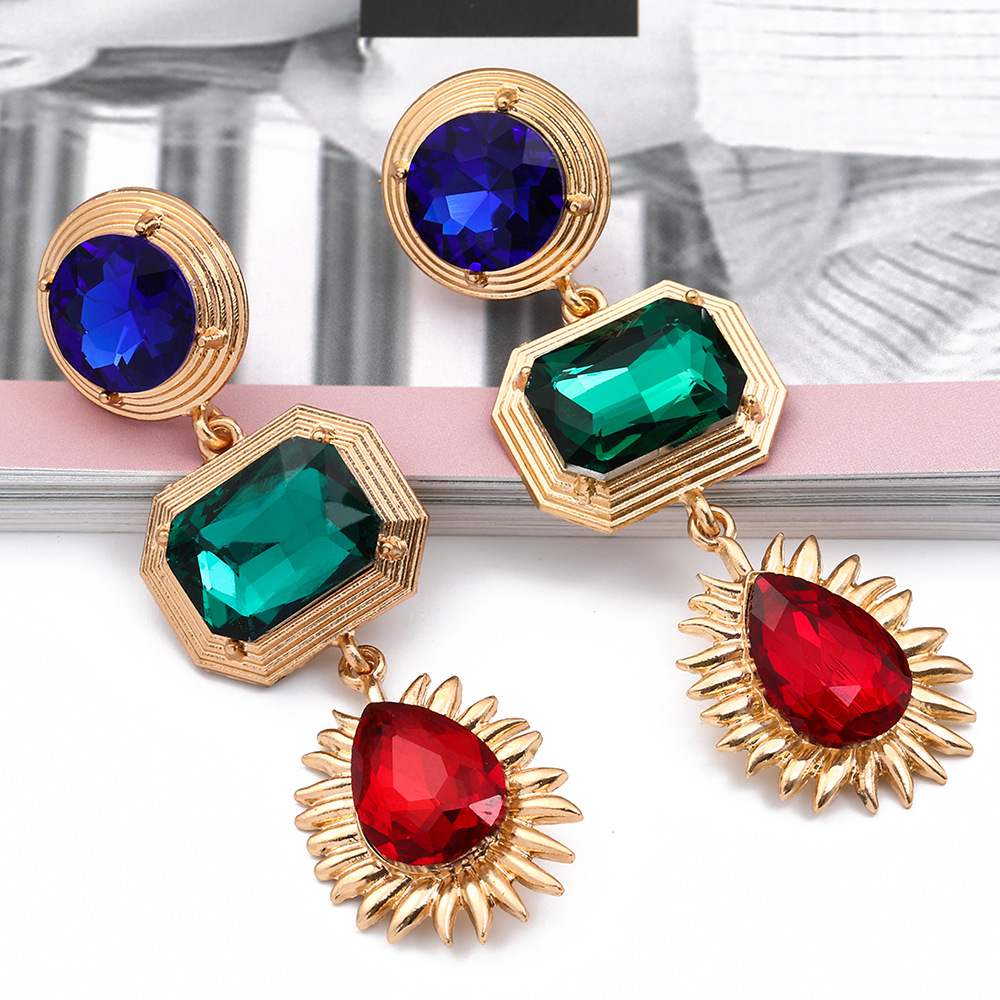 Fashion Retro Exaggerated Geometric Color Diamond Earrings display picture 8