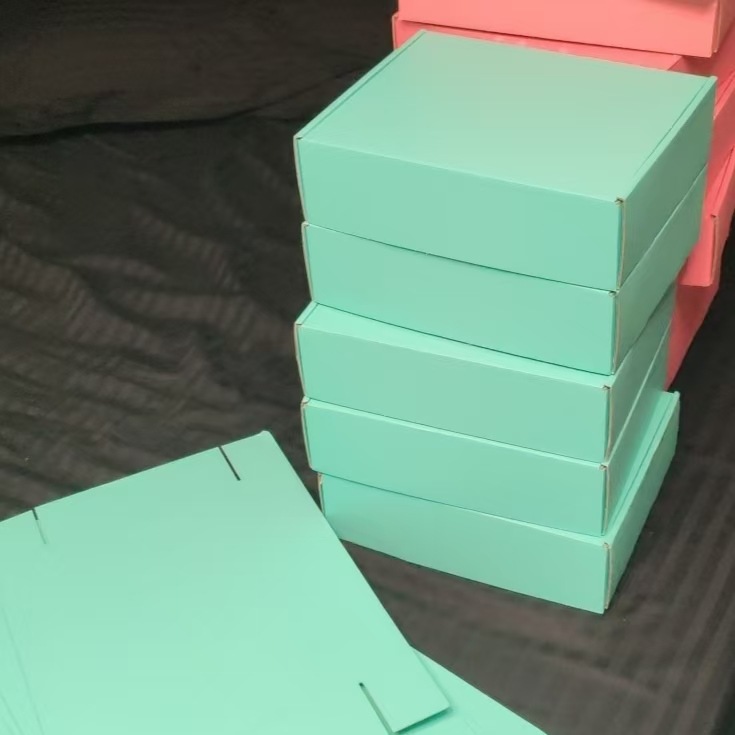 Ins de alto valor caja de avión Rosa embalaje tarjeta pequeña joyería desgaste blanco caja de avión caja de regalo al por mayor