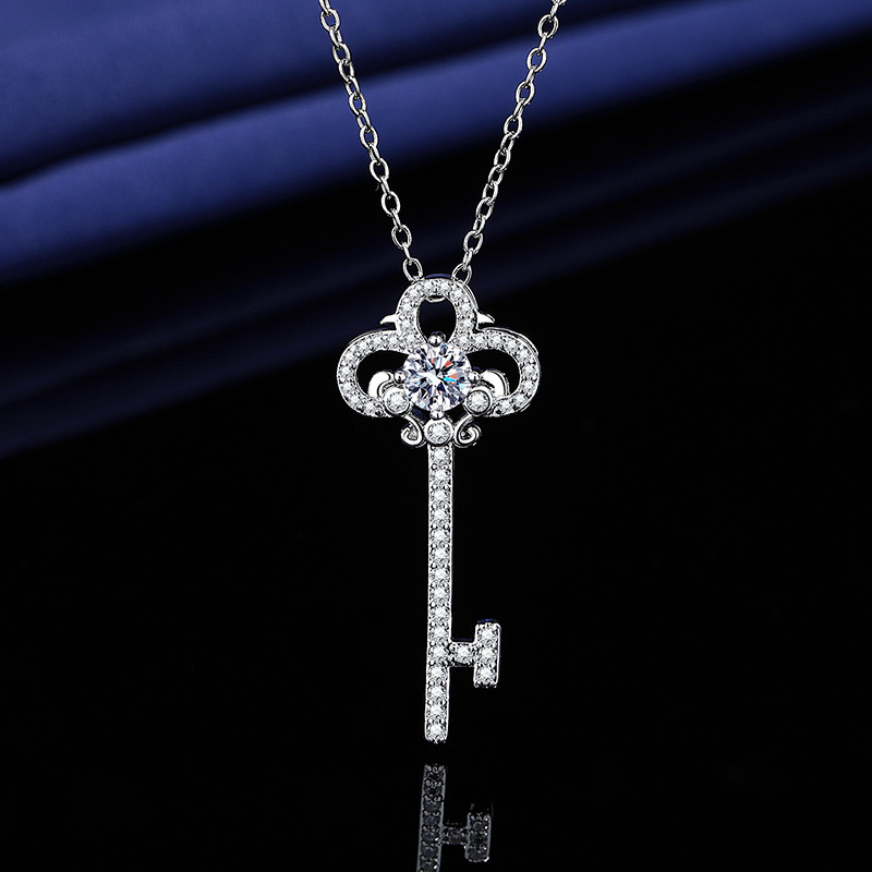 X153 Collier clé 1 carat [avec chaîne]