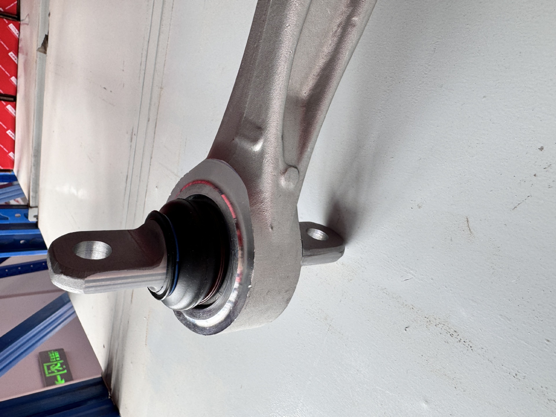 Suitable for Tesla Model S Model X rear lower swing arm left and right suspension control arm 1420452-00-E