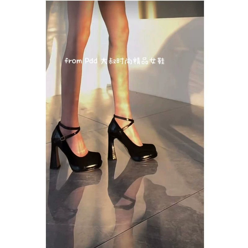 Ретро пряжка водонепроницаемый стол на высоком каблуке женский 2024 новый кроссовер с квадратной головой толстый каблук