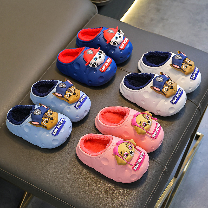 Zapatillas de algodón de invierno para niños y niñas, calentamiento de veludo impermeable, zapatos de algodón lindos para niños