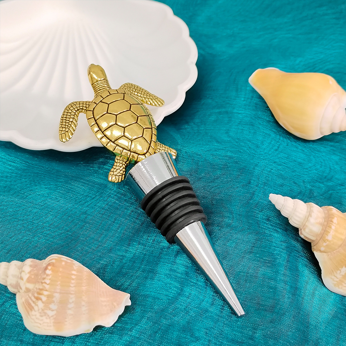 Golden metal three dimensional marine creative bottle stopper sealed