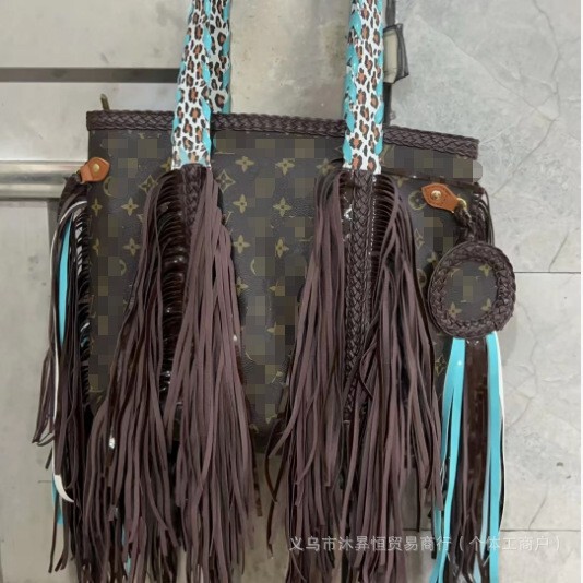 Lujia's popular brown woven women's bag with waist strap, ethnic retro style tote bag with multi-color tassel accessories, crossbody bag